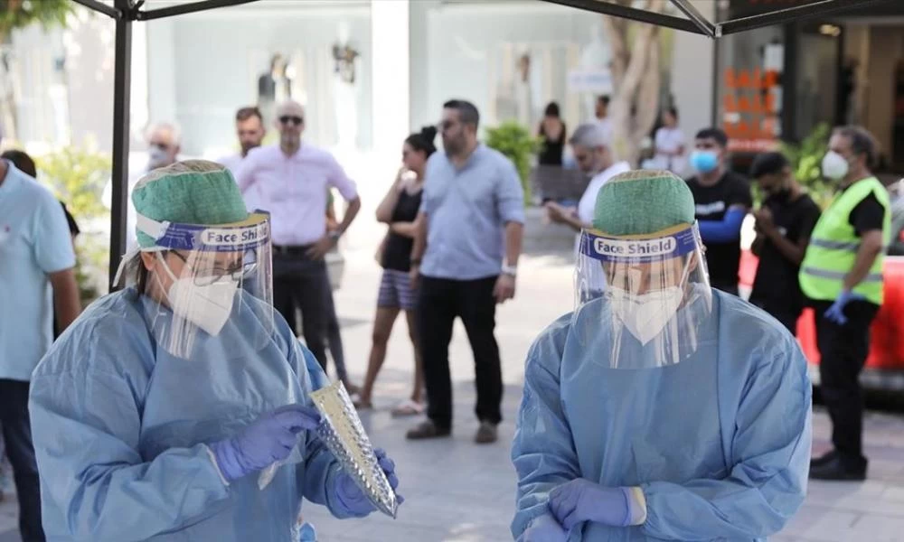 Ένα θάνατο και 927 κρούσματα κορονοϊού κατέγραψε η Κύπρος το τελευταίο 24ωρο